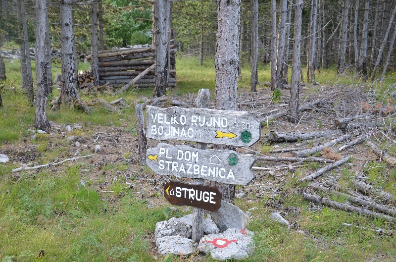 Cesta po zadním hřebenu